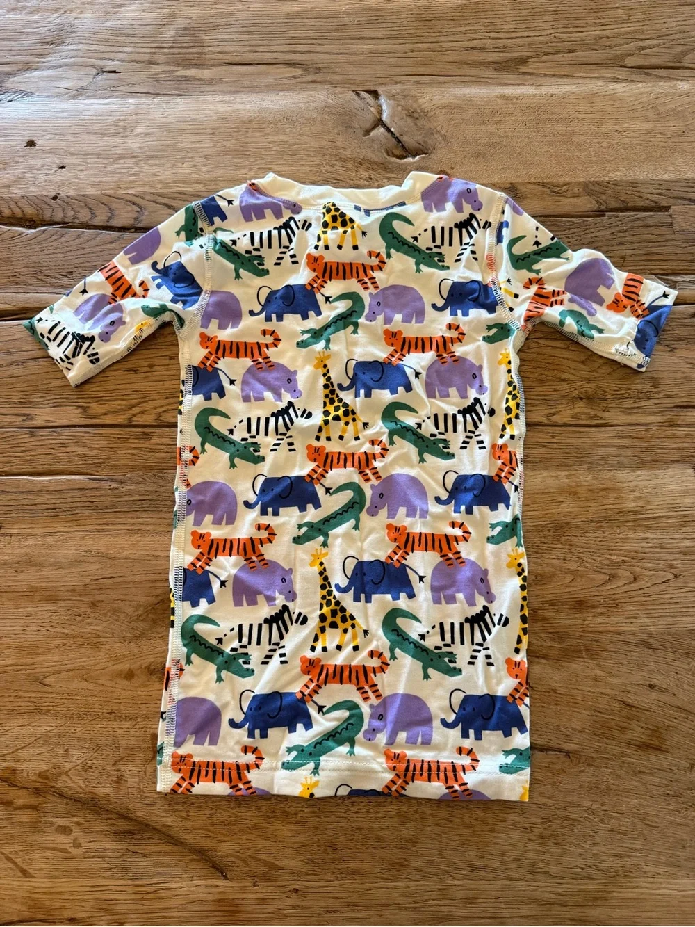 NWT Hanna Andersson White Pajama Set with Multicolor Safari Animals